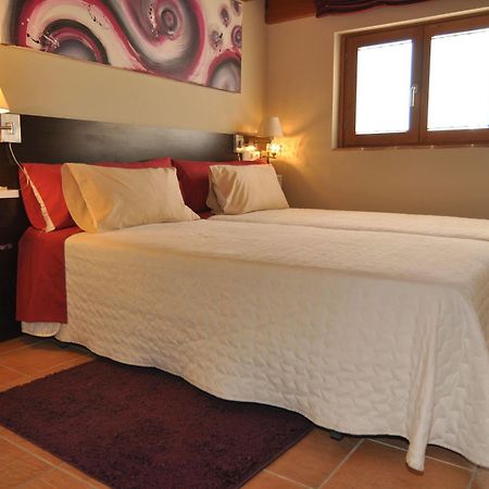 Hostal De Cabrit Sant Mateu Extérieur photo