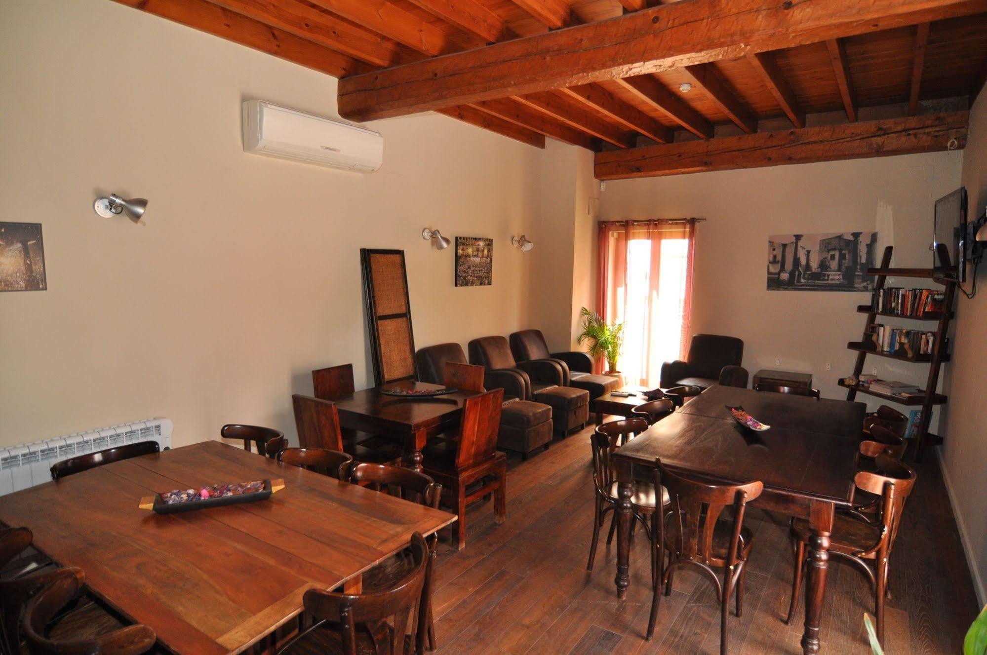 Hostal De Cabrit Sant Mateu Extérieur photo